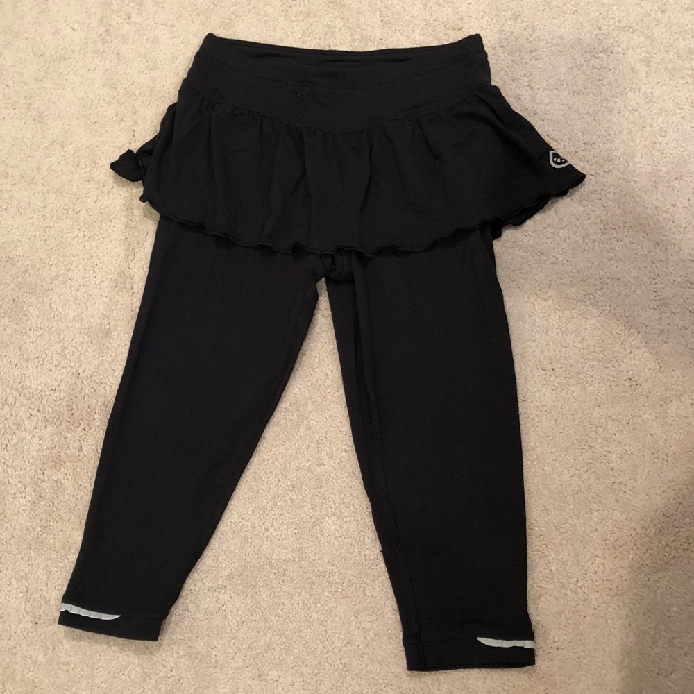 Black skirt with leggings